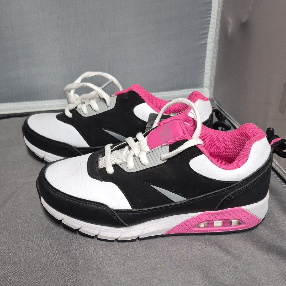 Girls Kids Black and Pink Athletic Shoes Size 2